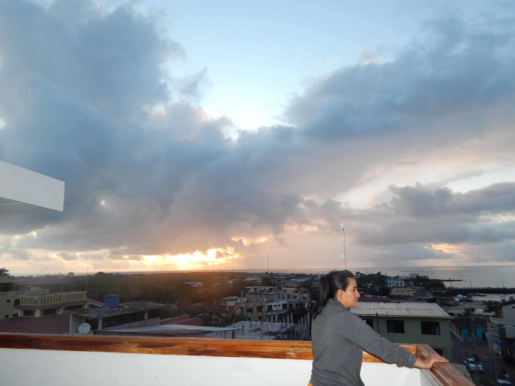 Hotel Los Algarrobos 푸에르토 바케리조 모레노 외부 사진